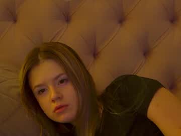milanabalmain, live webcam girl, age 20, streaming now, shy, cute