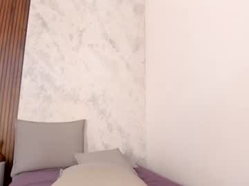 𝙼𝙸𝙰, live webcam girl, from CO, streaming now, ebony, skinny