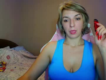 Mishelle, live webcam girl, age 31, streaming now, milf, blonde