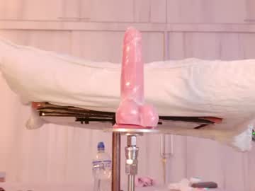 Juliaa💖🐇, live webcam girl, age 20, from CO, streaming now, anal, fuckmachine