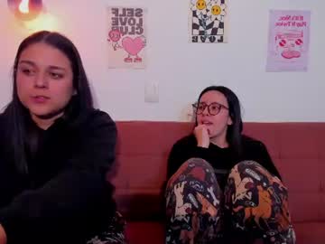 Laura y Juana, live webcam girl, age 26, from CO, streaming now, lesbian, slave