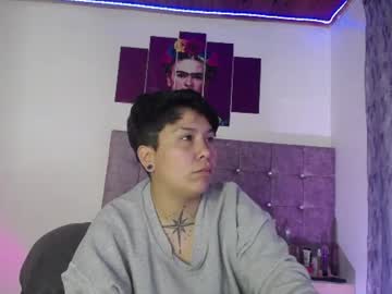 Nat 💜, live webcam girl, age 36, from CO, streaming now, couple, tomboy