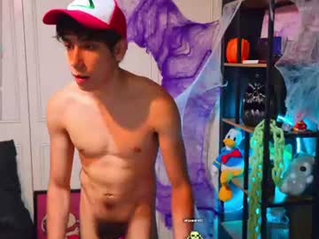 just Daniel ♥, live webcam girl, age 19, from CO, streaming now, twink, lovense