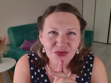 Nina_Weis, live webcam girl, age 44, streaming now, bbw, milf