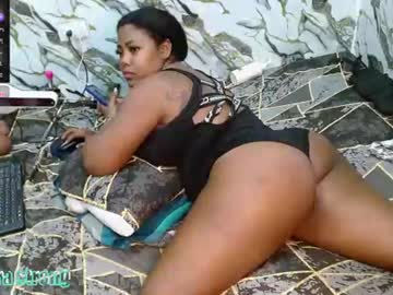niawk_29_, live webcam girl, from CO, streaming now, bigtits, bigass