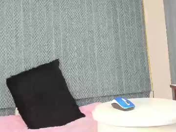 Nia 𖹭 ֶָ֢, live webcam girl, from CO, streaming now, young, 18