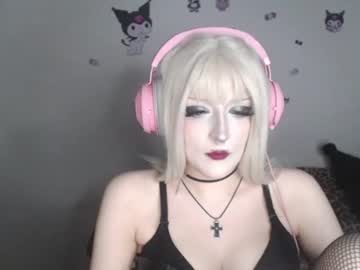 Nika, live webcam girl, age 22, streaming now, blonde, alt