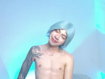 Noah, live webcam girl, age 22, from CO, streaming now, femboy, twink