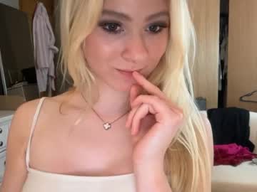 Olivia Summer, live webcam girl, age 18, from US, streaming now, 18, new