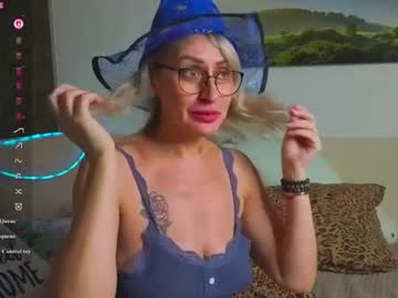 Pamella, live webcam girl, age 37, streaming now, milf, mature