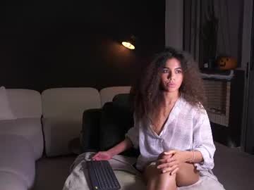 instagram: jhuliana_100, live webcam girl, age 25, from CO, streaming now, tease, ebony