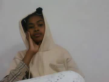 phania185885, live webcam girl, from MG, streaming now