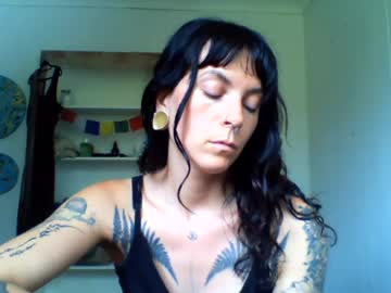 Pixie, live webcam girl, from CA, streaming now, submissive, slut
