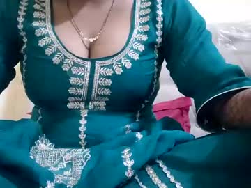 Ponampussy, live webcam girl, age 27, from IN, streaming now, indian, couple