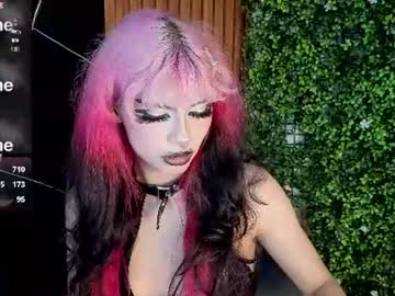 Raven, live webcam girl, age 19, from CO, streaming now, cosplay, goth