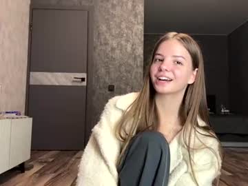 Luna, live webcam girl, age 18, streaming now, 18, new