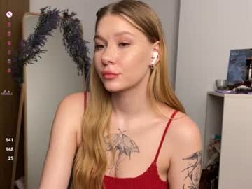 Rina <3, live webcam girl, age 20, from UA, streaming now, bigass, blonde