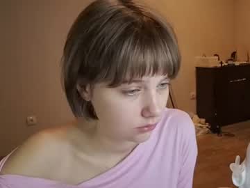 Luna, live webcam girl, age 19, streaming now, 18, natural