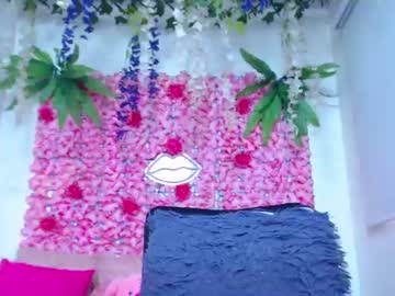 Risitos De Oro, live webcam girl, from CO, streaming now, smoke, bigboobs