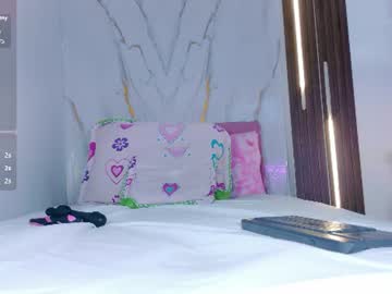 Mia Blonde, live webcam girl, from CO, streaming now, blonde, daddysgirl