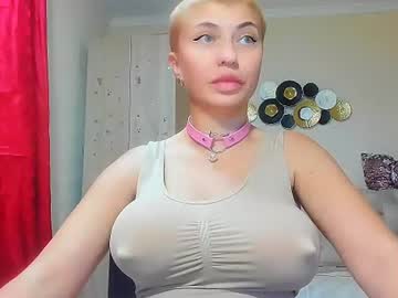 screamslutty, live webcam girl, age 34, from RO, streaming now, squirt, milf