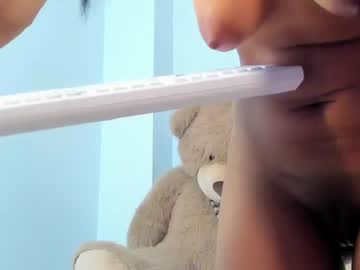 Samantha, live webcam girl, age 23, streaming now, smalltits, deepthroat