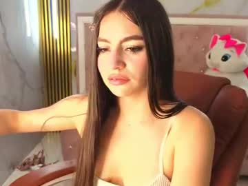 Salome 🌸, live webcam girl, from CO, streaming now, 18, blonde