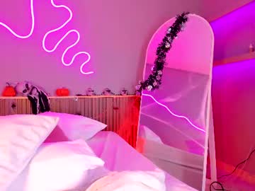 Sara, live webcam girl, age 38, from CO, streaming now, anal, milf