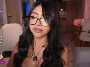 Sara, live webcam girl, age 23, from CO, streaming now, feet, ahegao