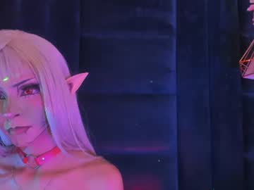 Sarah_Banks_1, live webcam girl, age 19, from US, streaming now, shy, cosplay