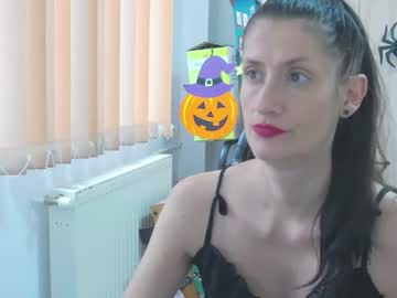 SexyBea, live webcam girl, age 34, streaming now, lovense, milf