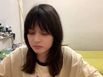 Marie, live webcam girl, age 19, streaming now, shy, teen