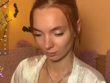 Alexis, live webcam girl, age 27, from UA, streaming now, anal, 18