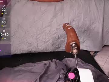 Sienna, live webcam girl, age 29, from CO, streaming now, daddy, bigass