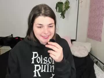 Sierra, live webcam girl, age 26, from US, streaming now, mistress, hairy