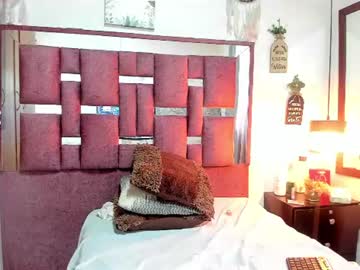 sofy_bonnet, live webcam girl, age 18, from CO, streaming now, slim, squirt