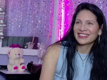 Sofia, live webcam girl, age 39, from CO, streaming now, latina, luxury