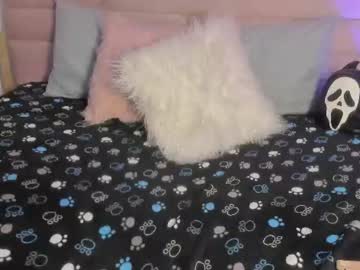 Sofia, live webcam girl, age 22, from CO, streaming now, curvy, latina