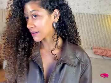 Bianca Blair, live webcam girl, age 26, from BR, streaming now, latina, teen