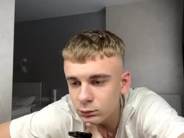 Jett, live webcam girl, age 19, from UA, streaming now, twink, skinny