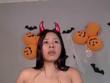 Sophie, live webcam girl, age 21, from CO, streaming now, ebony, anal