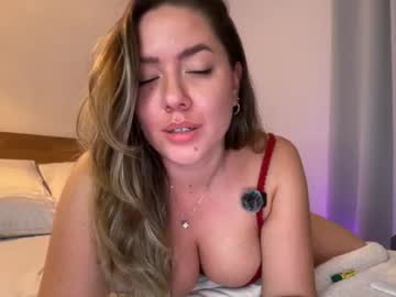 Sophie <3, live webcam girl, age 30, from CO, streaming now, lovense, blonde