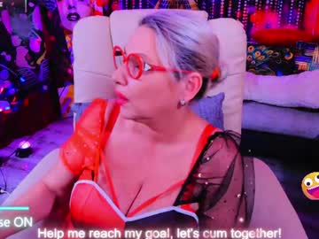 Lisa, live webcam girl, age 49, from RO, streaming now, valentinesday, bigbody