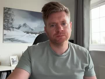 steelk2010, live webcam girl, age 40, from GB, streaming now