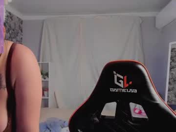 Stefa, live webcam girl, age 20, streaming now, lovense, curvy