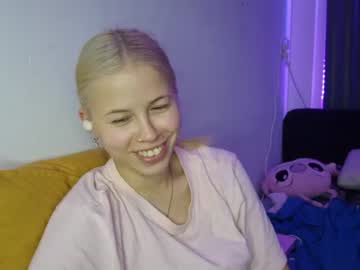 Stefani, live webcam girl, age 19, streaming now, new, cute