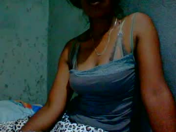 SukieTalore, live webcam girl, age 26, from MG, streaming now, cute, new