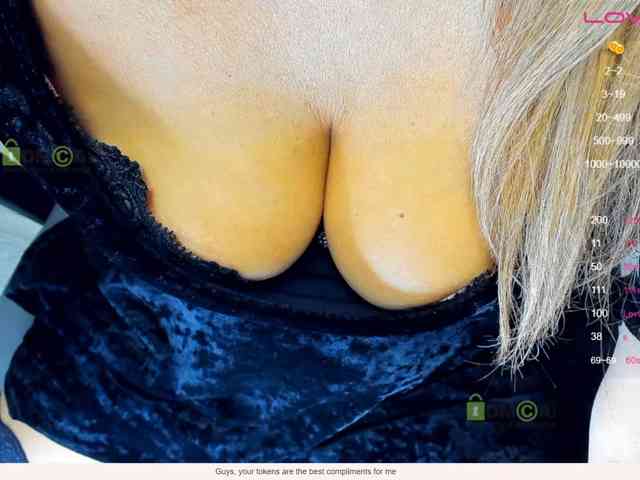 -Tane4ka-, live webcam girl, age 39, from BONGACAMS, streaming now, kontneuken, pijpbeurt