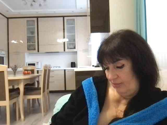 mmiissiiss1, live webcam girl, age 58, streaming now, camshow, chatten
