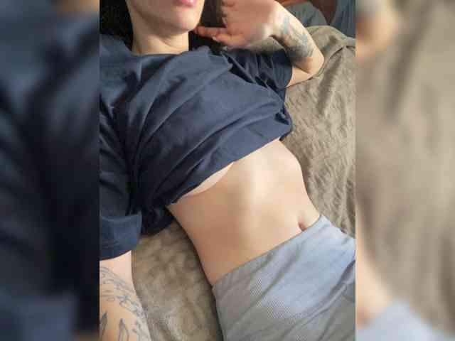 _DROCHI_, live webcam girl, age 25, from BONGACAMS, streaming now, camshow, chatten